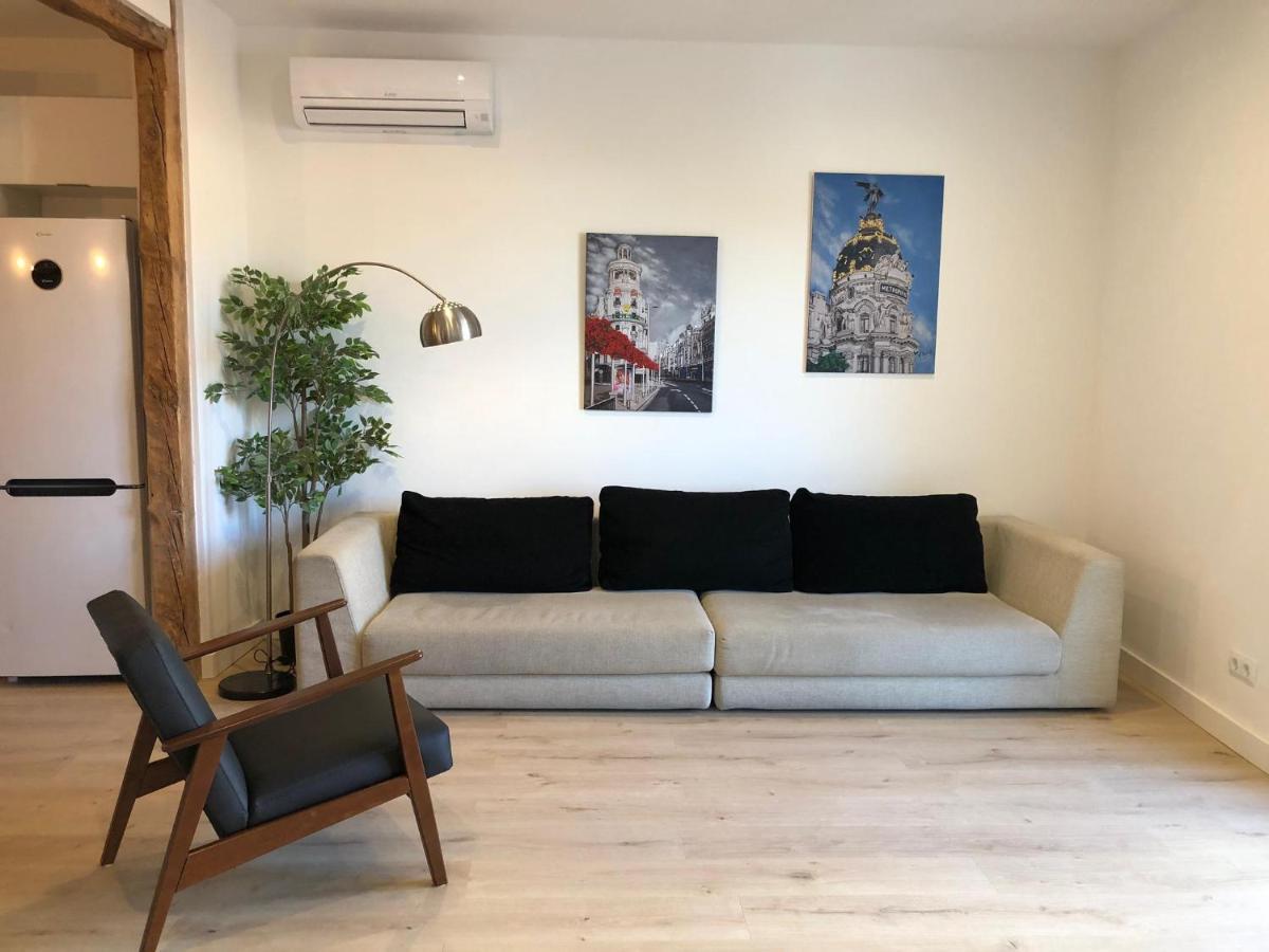 Cozy & Stylish Apartment In The Center Madrid Bagian luar foto